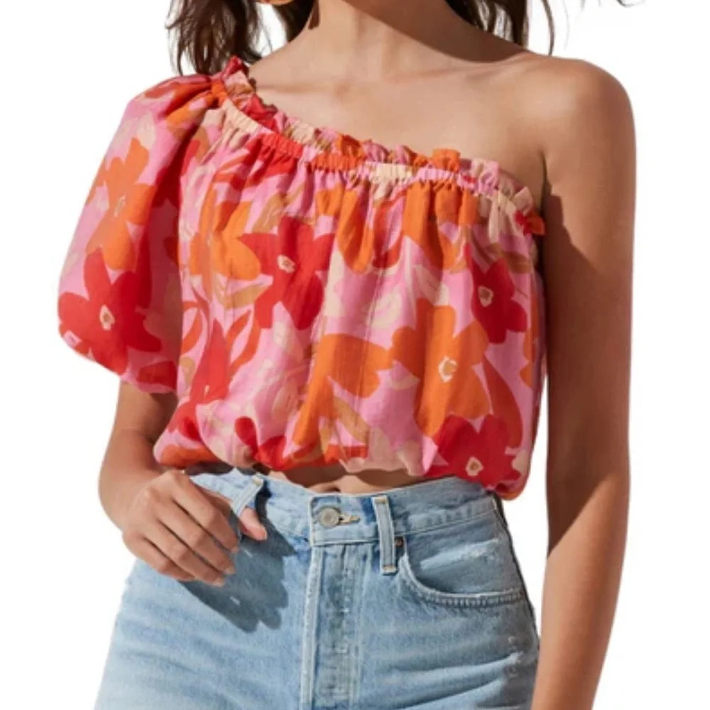 ASTR the Label Atlanta Top One Sleeve Pink Red Multi Floral Women's size Small